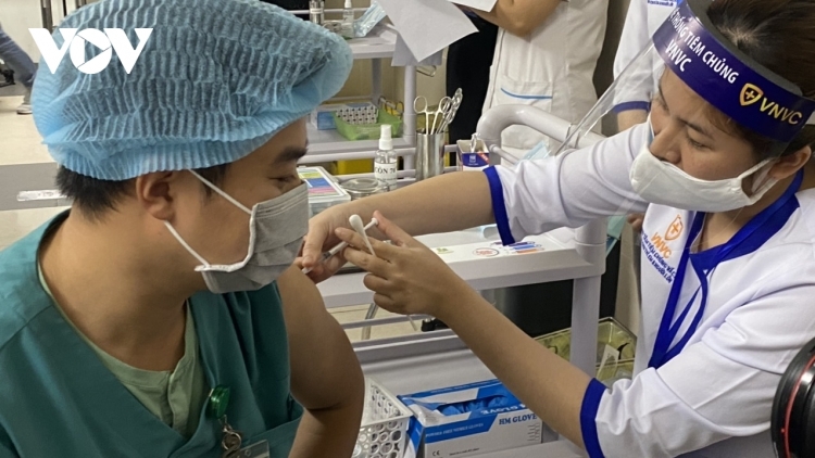 More than 24,000 people vaccinated against COVID-19 in Vietnam